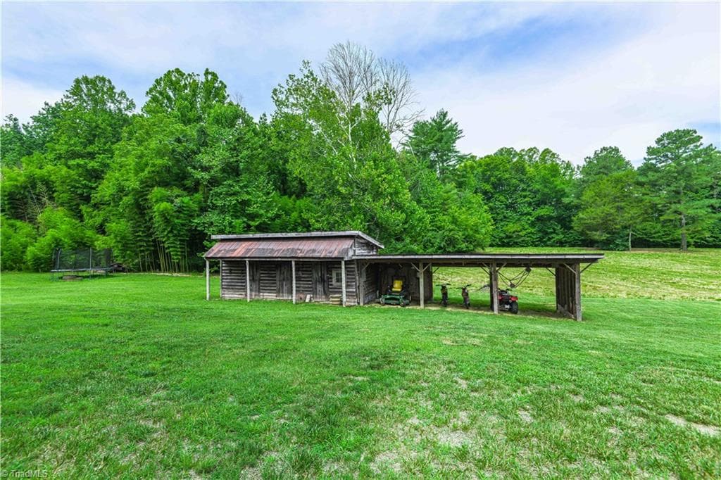 Stick/Site Built at 1714 Brookhaven Mill Road, Greensboro NC 27406, photo 33 of 47