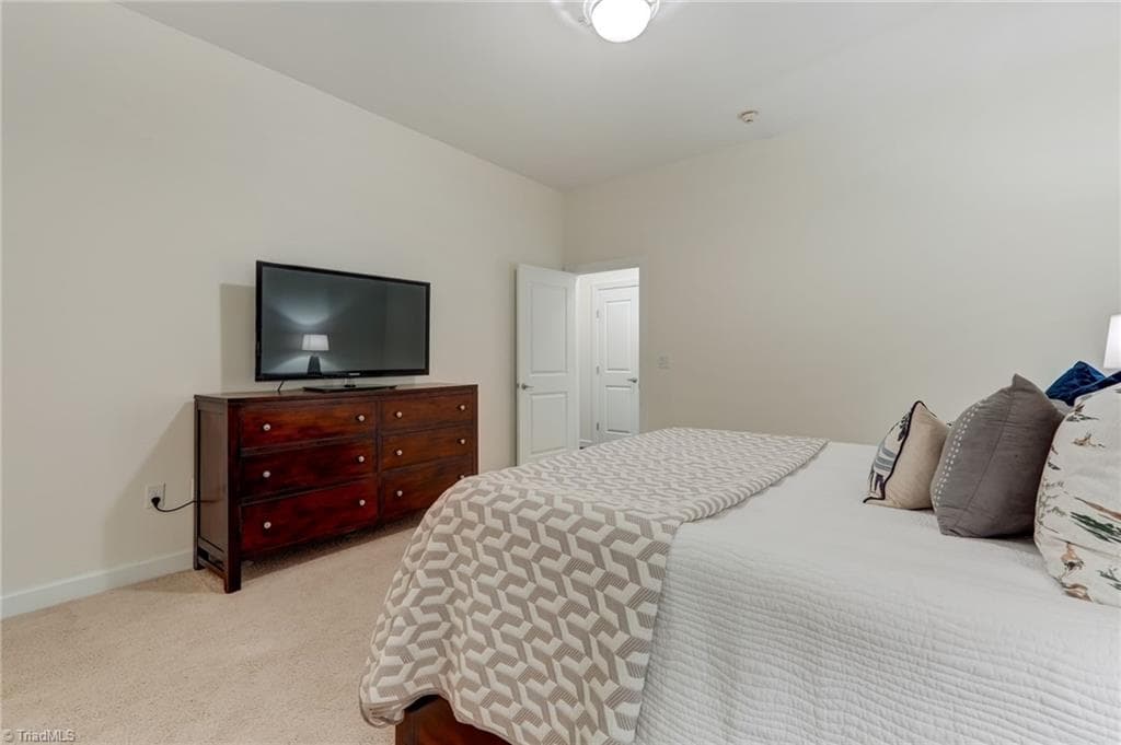 Stick/Site Built at 201 N Elm Street # 507, Greensboro NC 27401, photo 20 of 33