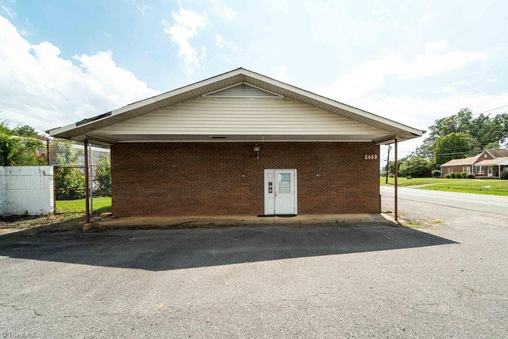 5469 Old Walkertown Road, Winston-Salem NC 27105
