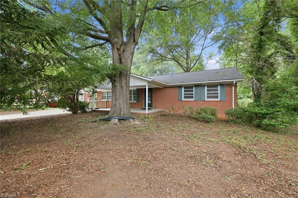 Stick/Site Built at 719 Greenwood Drive, Burlington NC 27217, Burlington, photo 3 of 50