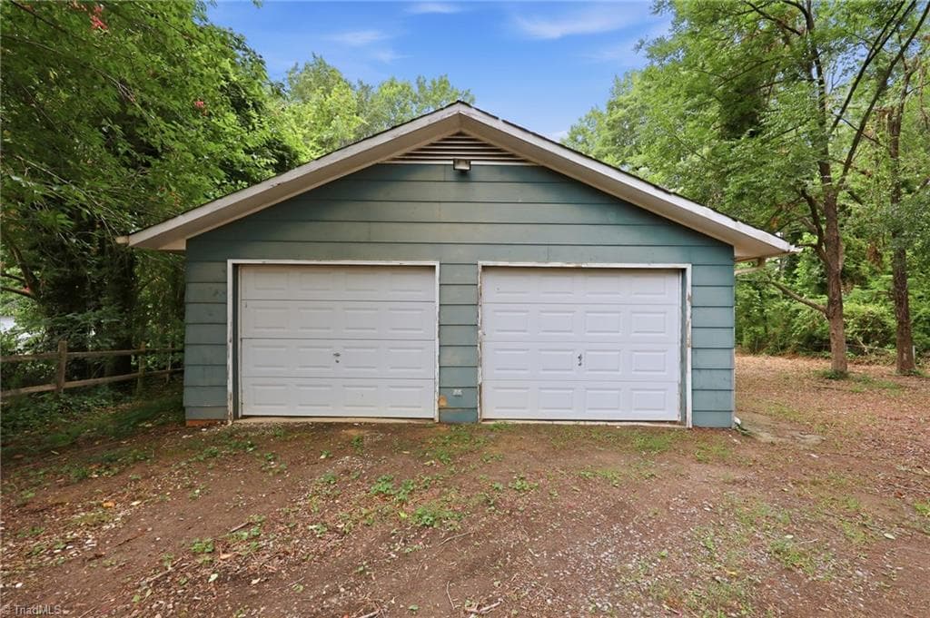 Stick/Site Built at 719 Greenwood Drive, Burlington NC 27217, Burlington, photo 32 of 50