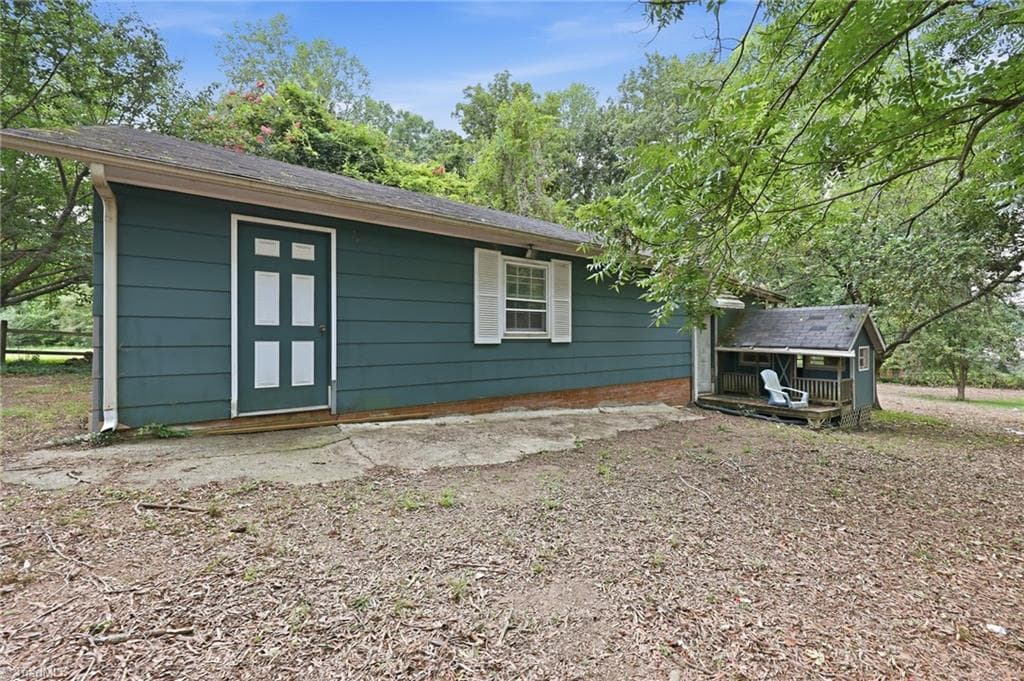 Stick/Site Built at 719 Greenwood Drive, Burlington NC 27217, Burlington, photo 34 of 50