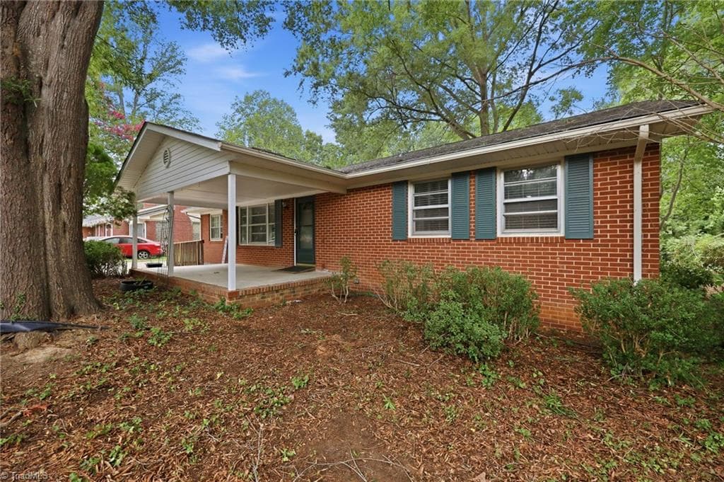 Stick/Site Built at 719 Greenwood Drive, Burlington NC 27217, Burlington, photo 4 of 50