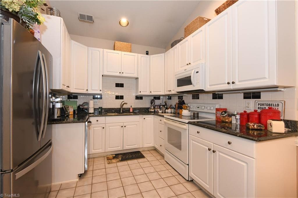 Stick/Site Built at 24 Wheelwright Court, Greensboro NC 27455, photo 10 of 26