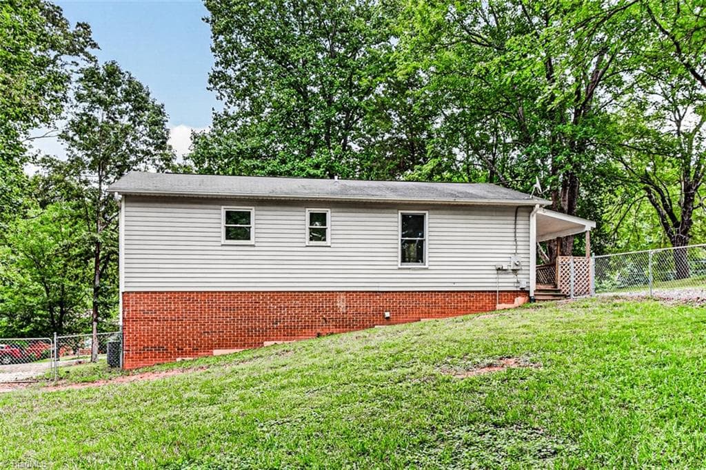 Stick/Site Built at 4918 Kaysboro Drive, Winston-Salem NC 27105, Winston-Salem, photo 22 of 25