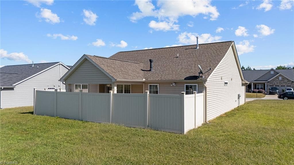 Stick/Site Built at 171 Bald Cypress Drive, Winston-Salem NC 27127, Winston-Salem, photo 6 of 47