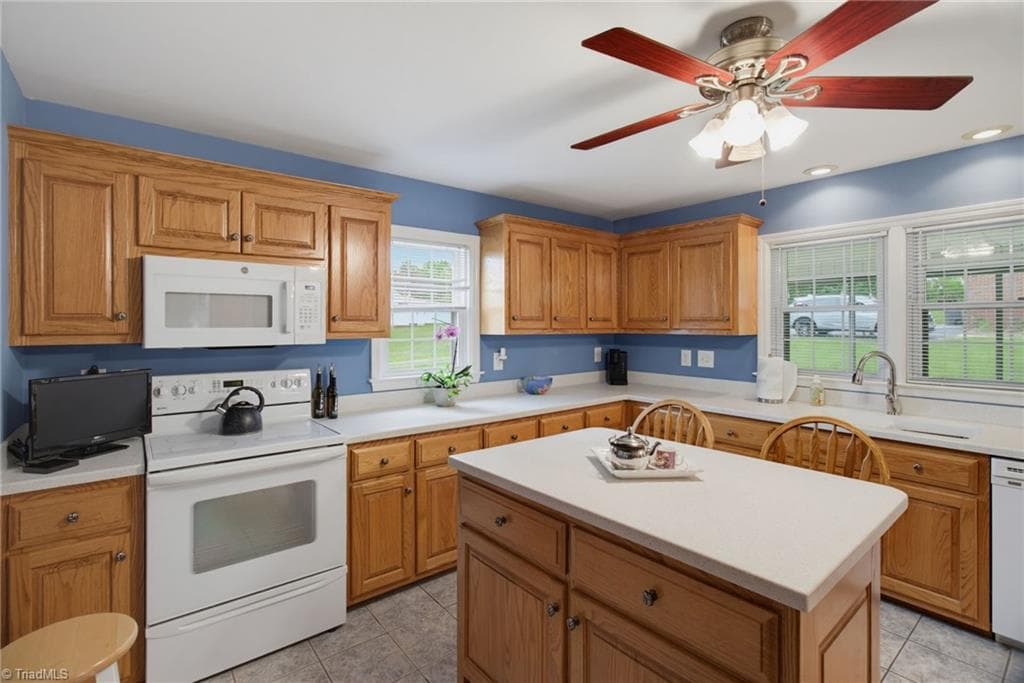 Stick/Site Built at 4264 High Point Road, Winston-Salem NC 27107, Winston-Salem, photo 13 of 33