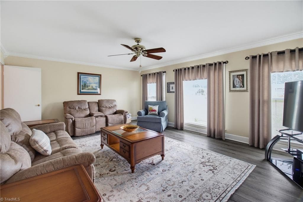 Stick/Site Built at 4264 High Point Road, Winston-Salem NC 27107, Winston-Salem, photo 10 of 33
