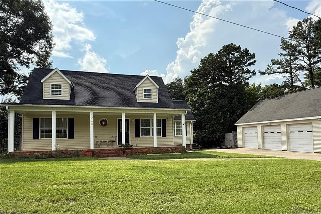 108 King Arthur Drive, King NC 27021