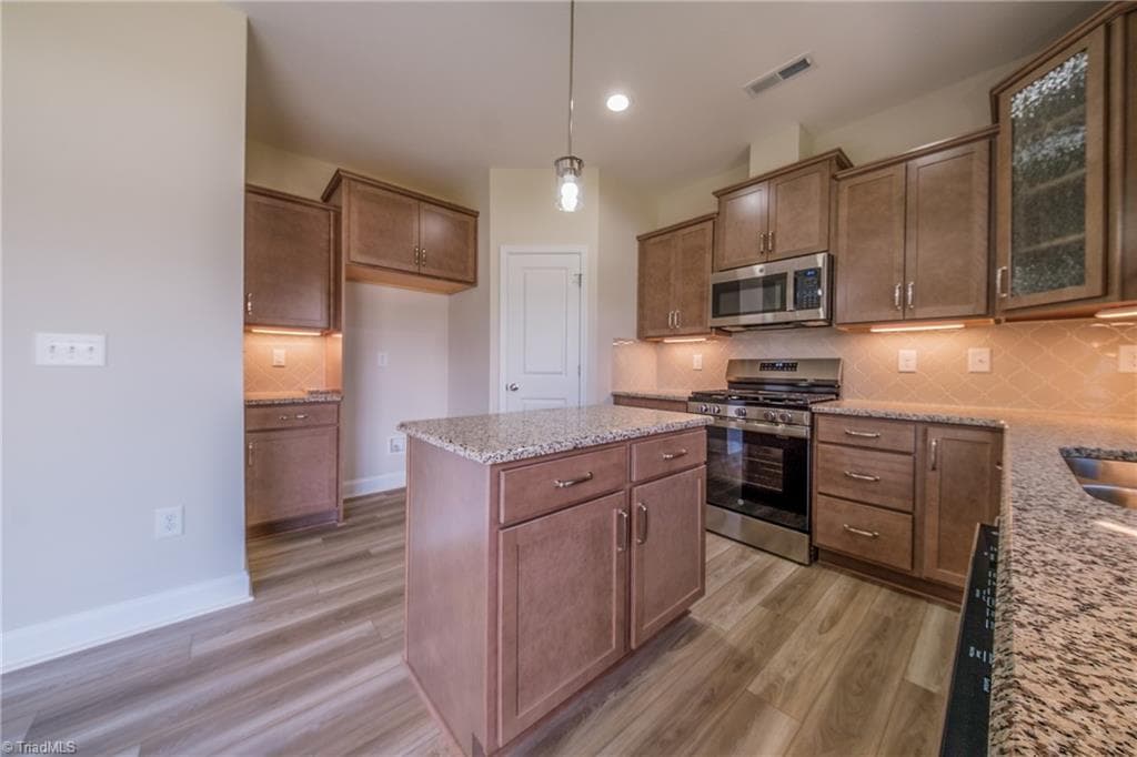 Stick/Site Built at 3719 Contimental Square, Kernersville NC 27284, photo 6 of 26