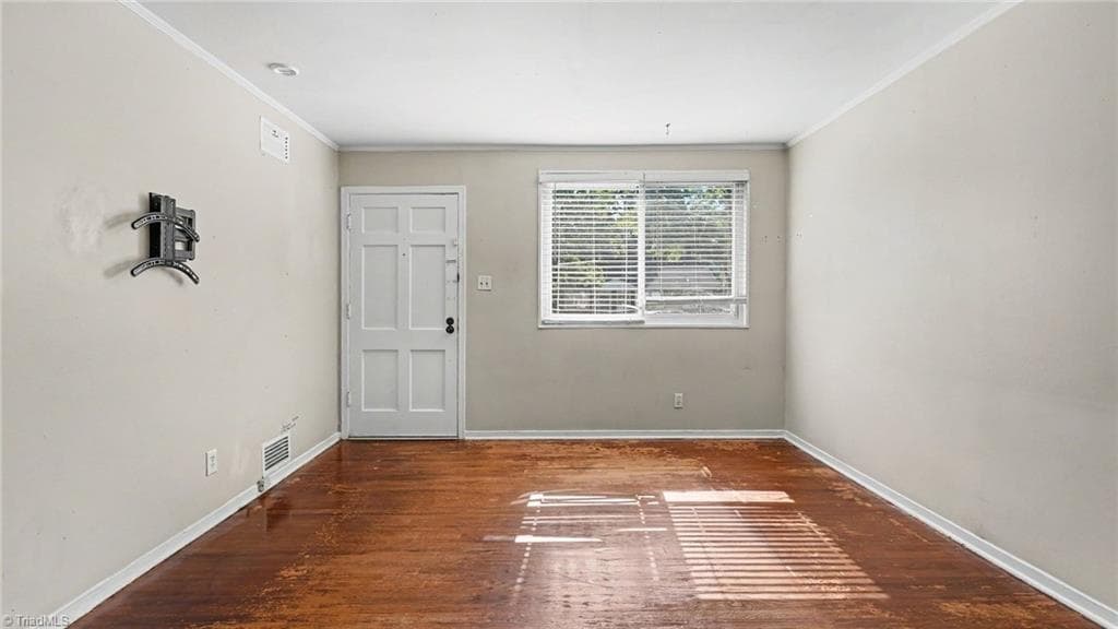 Stick/Site Built at 519 Overlook Street, Greensboro NC 27403, photo 6 of 26