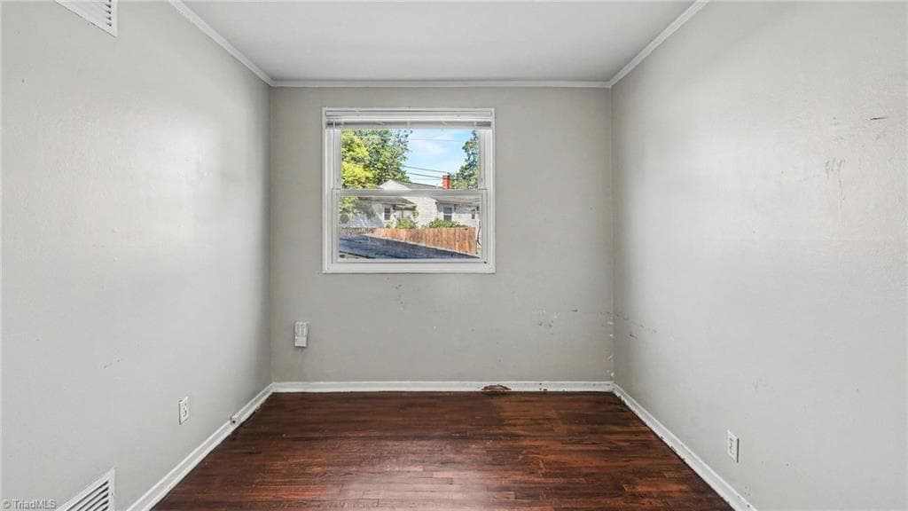 Stick/Site Built at 519 Overlook Street, Greensboro NC 27403, photo 20 of 26