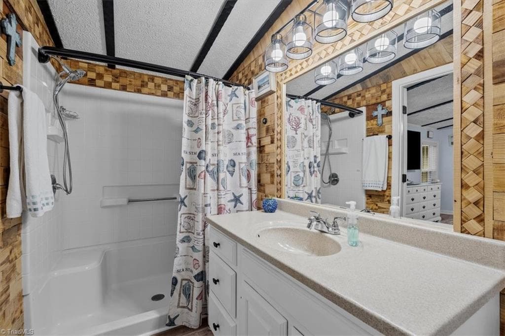 Manufactured Home at 210 Blair Drive, Reidsville NC 27320, photo 11 of 25