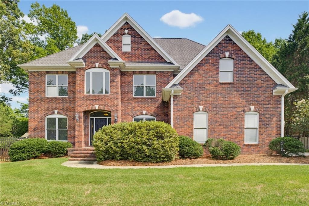 4 Willow Oak Court, Greensboro NC 27408