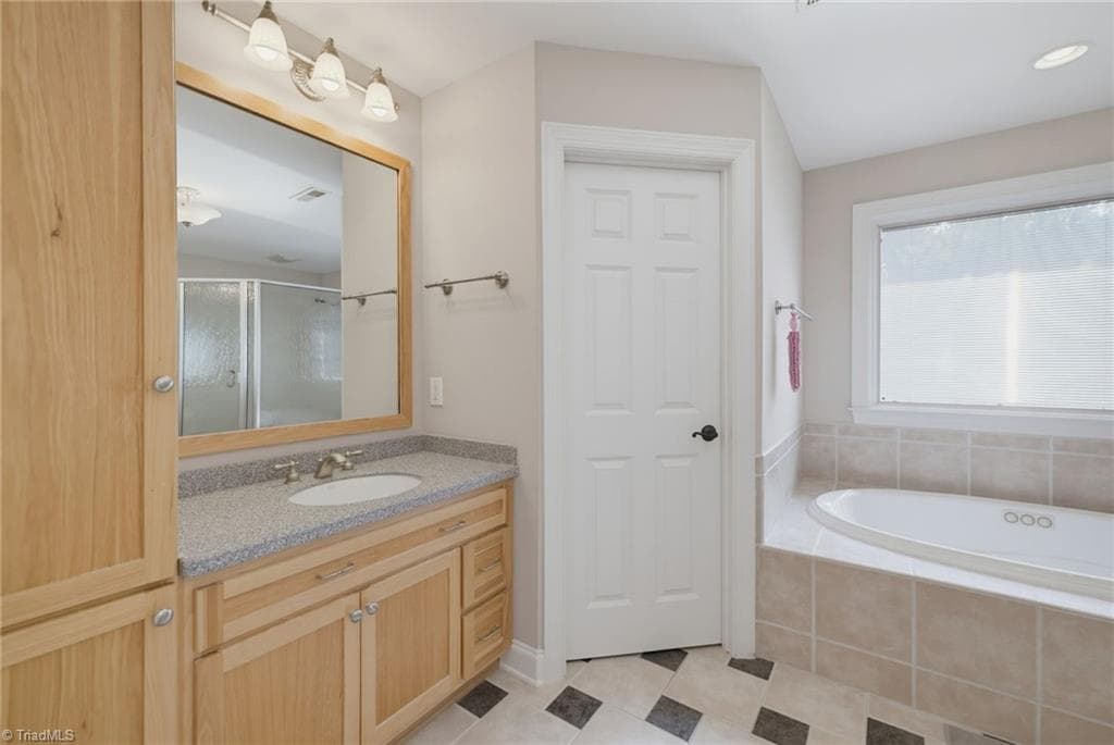 Stick/Site Built at 4 Willow Oak Court, Greensboro NC 27408, photo 24 of 40