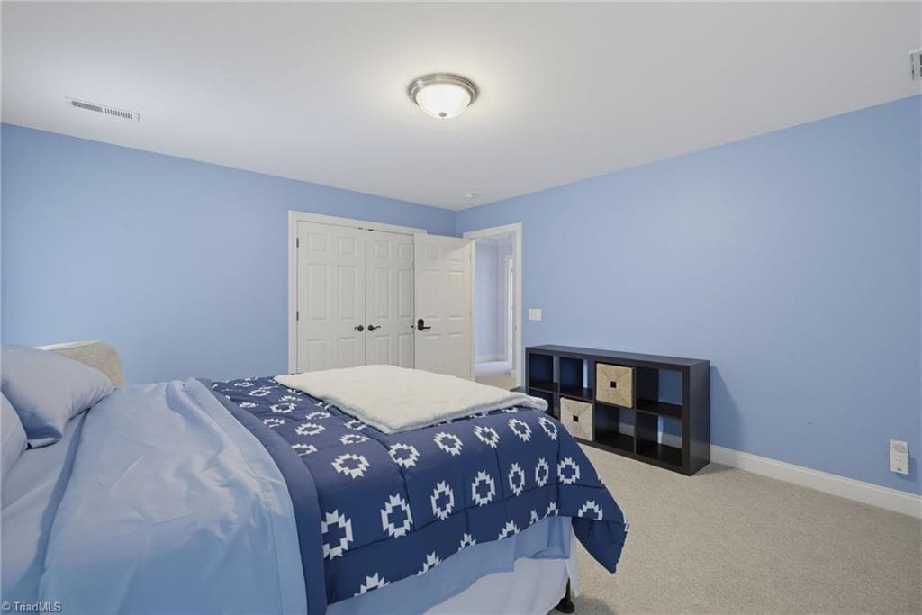 Stick/Site Built at 4 Willow Oak Court, Greensboro NC 27408, photo 31 of 40