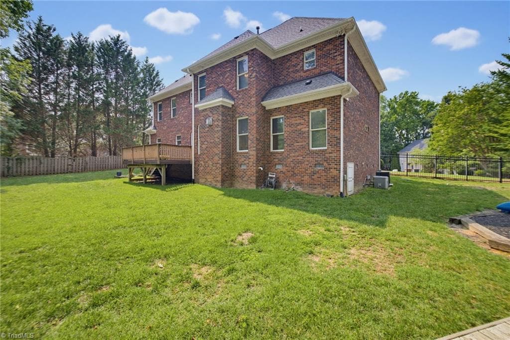 Stick/Site Built at 4 Willow Oak Court, Greensboro NC 27408, photo 39 of 40