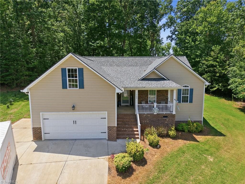 Stick/Site Built at 140 Laurel Ridge Court, Reidsville NC 27320, photo 3 of 40
