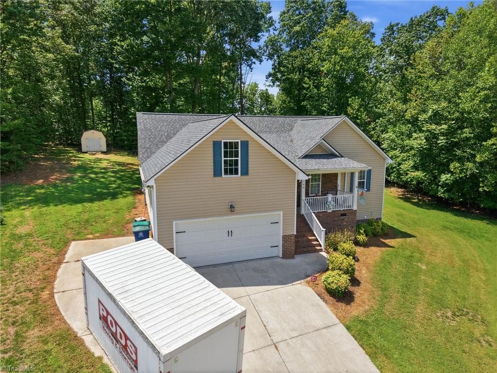 Stick/Site Built at 140 Laurel Ridge Court, Reidsville NC 27320, photo 4 of 40