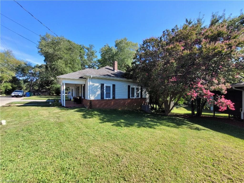 Stick/Site Built at 319 Hay Street, Mount Airy NC 27030, photo 2 of 38