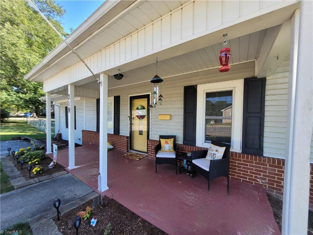 Stick/Site Built at 319 Hay Street, Mount Airy NC 27030, photo 6 of 38