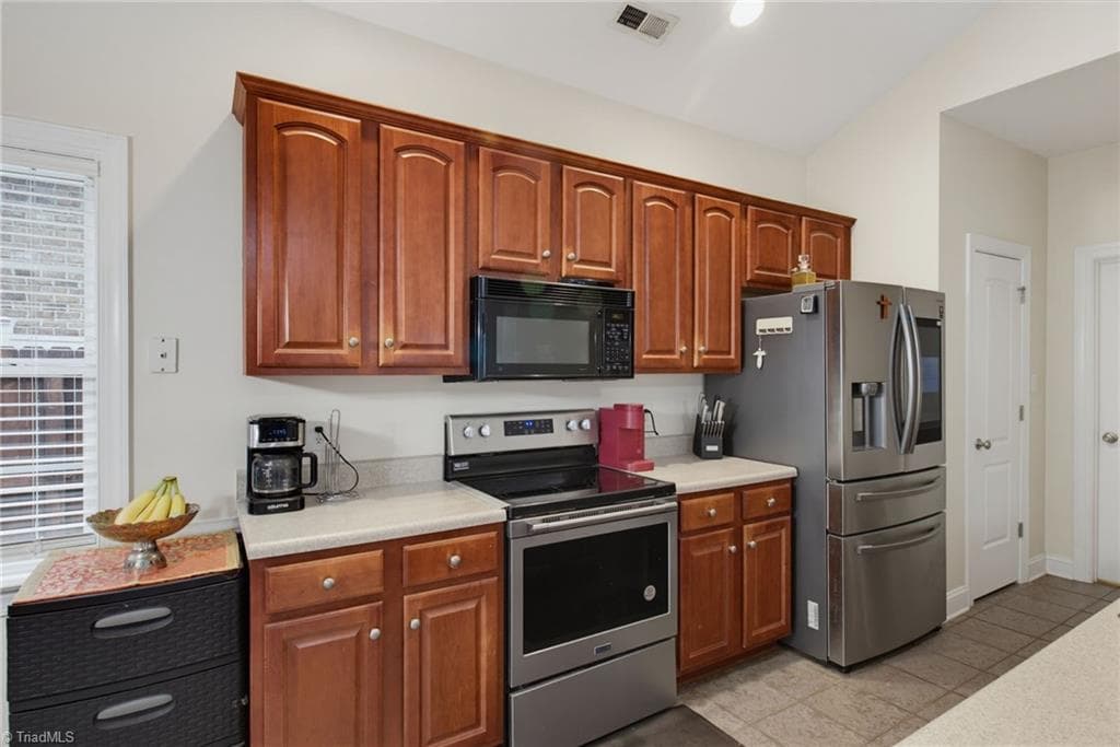 Stick/Site Built at 5917 Kenville Green Circle, Kernersville NC 27284, photo 13 of 30
