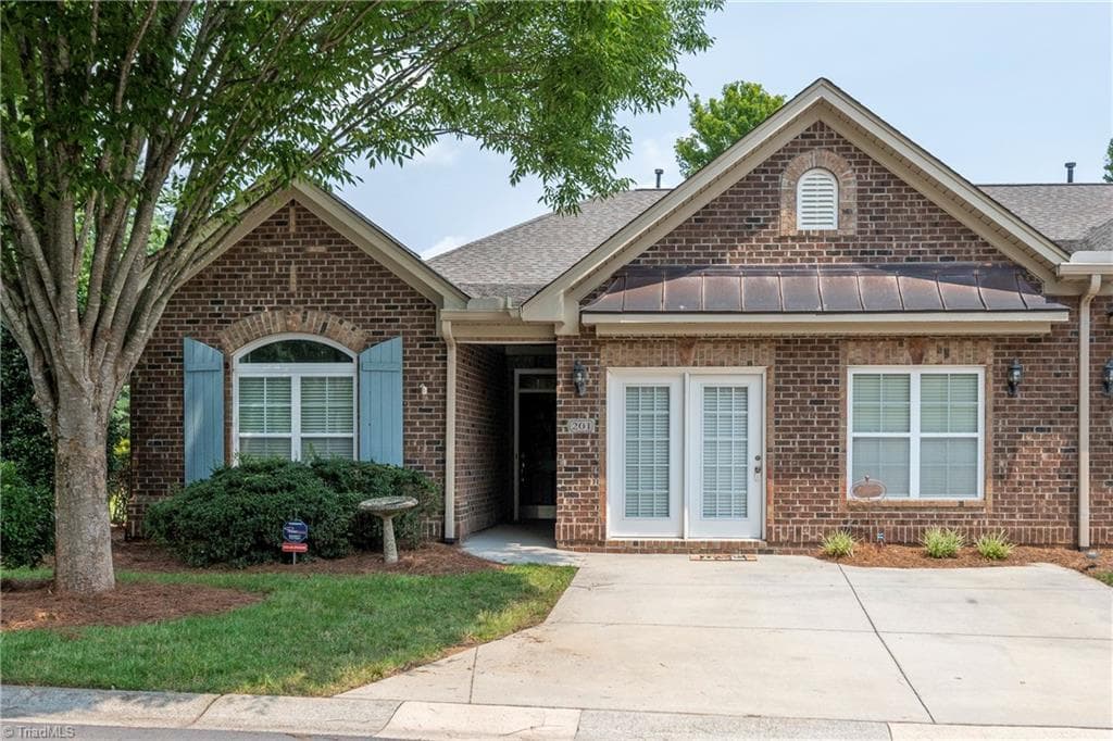 201 Friedberg Village Drive, Winston-Salem NC 27127