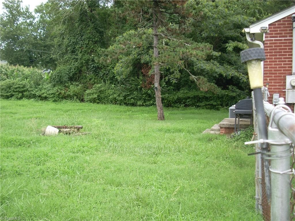 Stick/Site Built at 1316 Glendale Drive, Greensboro NC 27406, photo 2 of 12