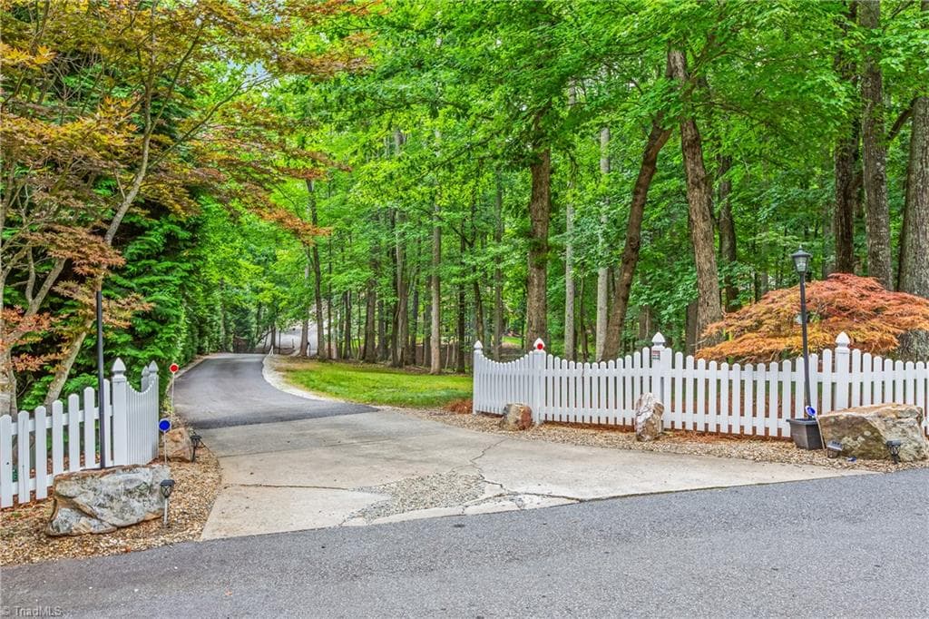 Stick/Site Built at 1239 Blackberry Ridge Road, High Point NC 27265, photo 6 of 50