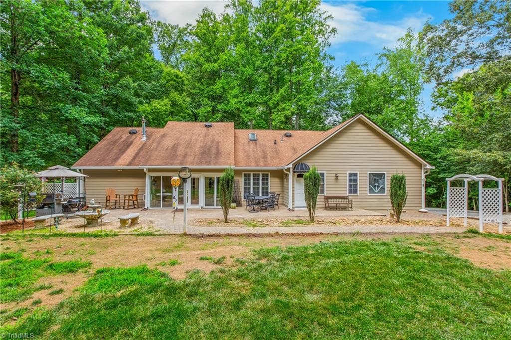 Stick/Site Built at 1239 Blackberry Ridge Road, High Point NC 27265, photo 45 of 50