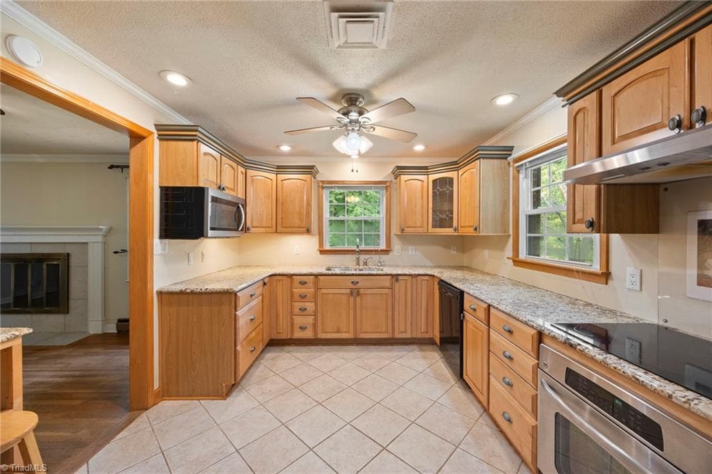 Stick/Site Built at 123 Tangle Drive, Jamestown NC 27282-9367, photo 17 of 36