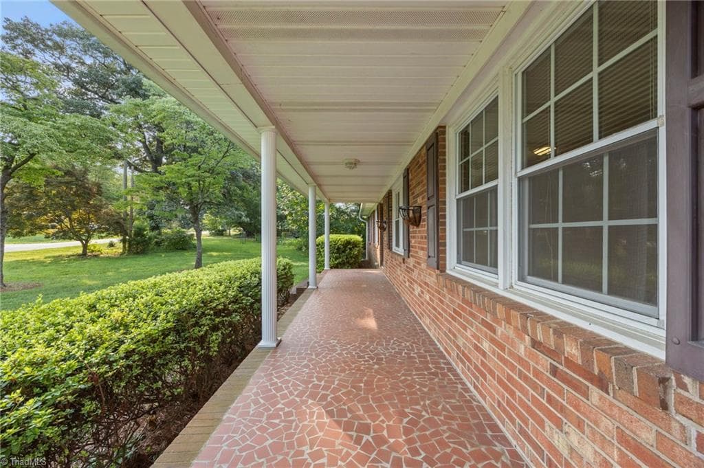 Stick/Site Built at 123 Tangle Drive, Jamestown NC 27282-9367, photo 4 of 36