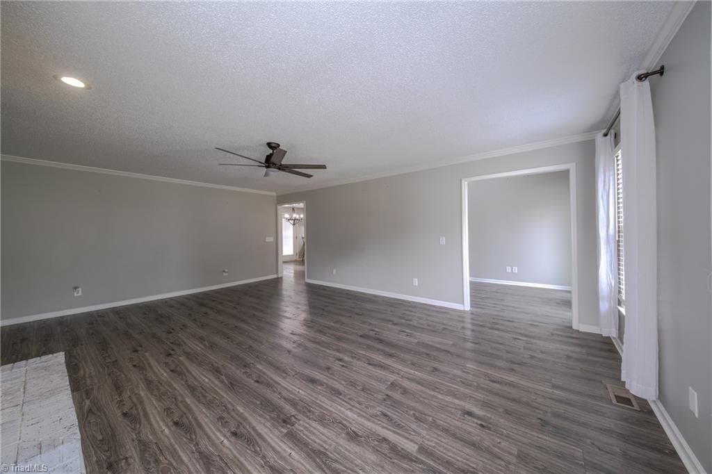 Stick/Site Built at 308 Ridgeland Drive, High Point NC 27262, photo 6 of 33