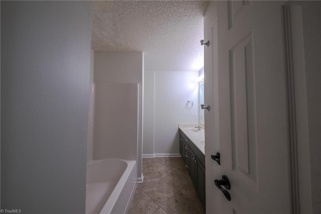 Stick/Site Built at 308 Ridgeland Drive, High Point NC 27262, photo 18 of 33