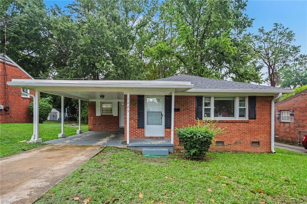 1625 Pichard Street, Greensboro NC 27401