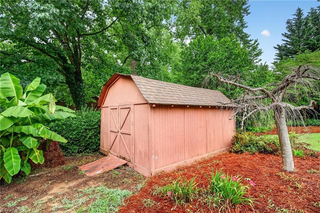 Stick/Site Built at 200 Brookview Circle, Jamestown NC 27282, photo 47 of 50