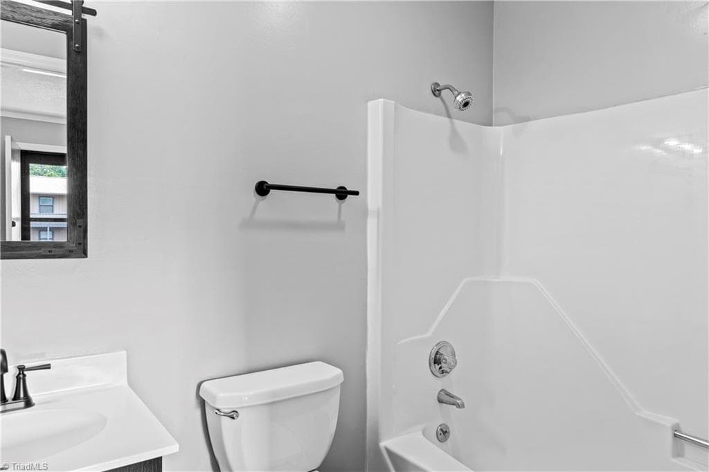 Stick/Site Built at 150 Vista Circle # D, Winston-Salem NC 27106, Winston-Salem, photo 15 of 21