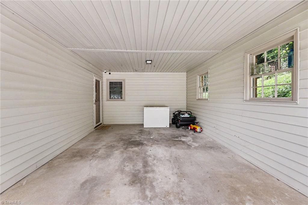 Stick/Site Built at 352 William Lane, Lexington NC 27295, photo 4 of 25