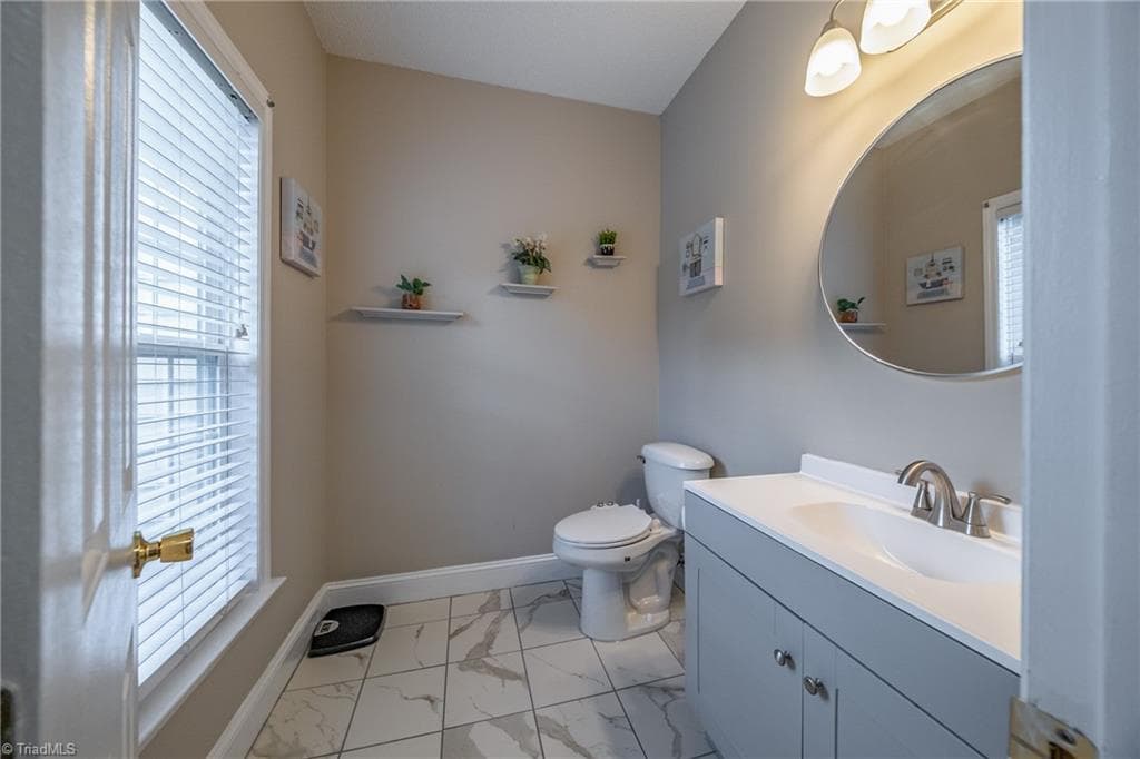 Stick/Site Built at 440 Craver Pointe Drive, Clemmons NC 27012-7532, photo 8 of 32