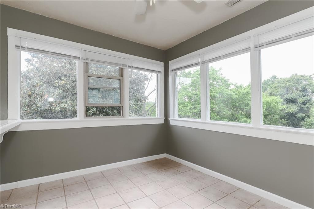 Apartment at 1025 West End Boulevard, Winston-Salem NC 27101, Winston-Salem, photo 34 of 48