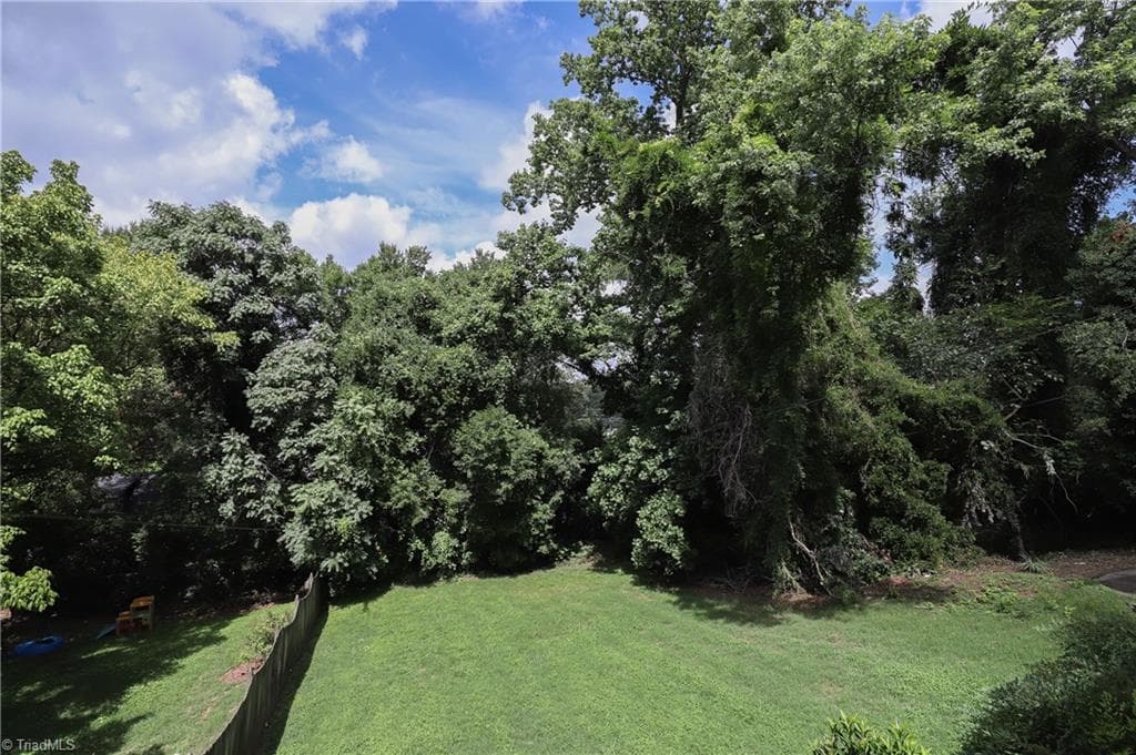 Apartment at 1025 West End Boulevard, Winston-Salem NC 27101, Winston-Salem, photo 41 of 48