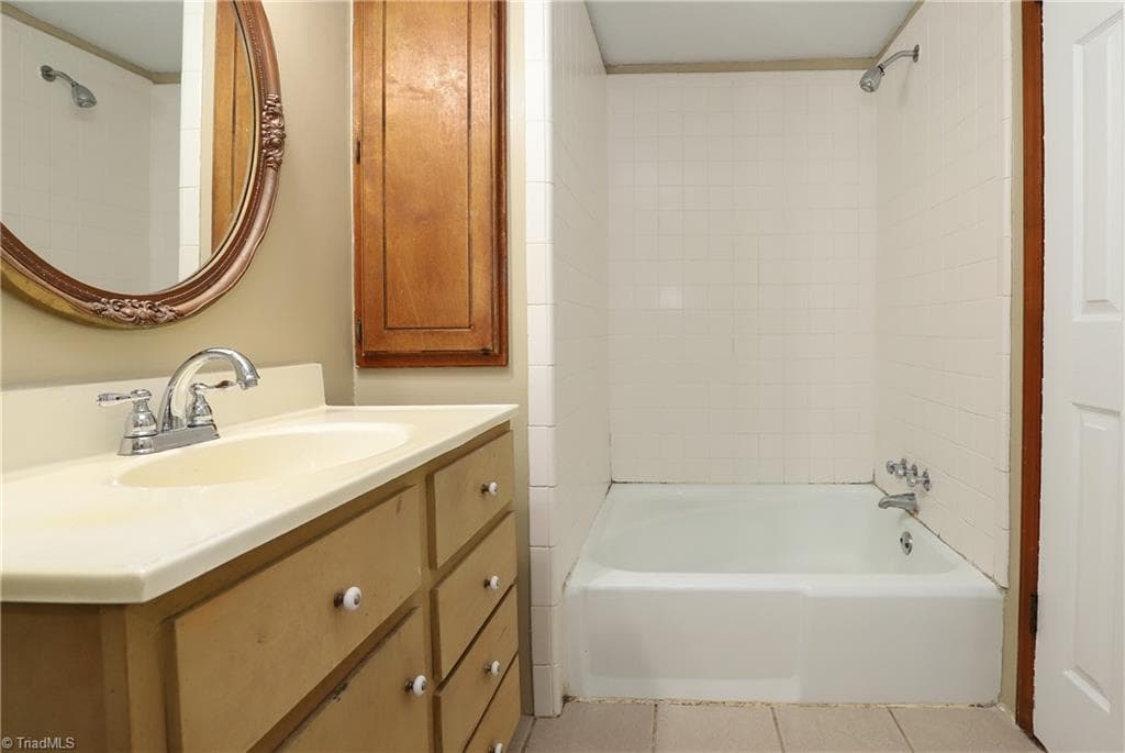 Apartment at 1025 West End Boulevard, Winston-Salem NC 27101, Winston-Salem, photo 21 of 48