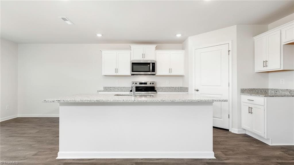 Stick/Site Built at 627 Beechwood Circle, Thomasville NC 27360, photo 18 of 18