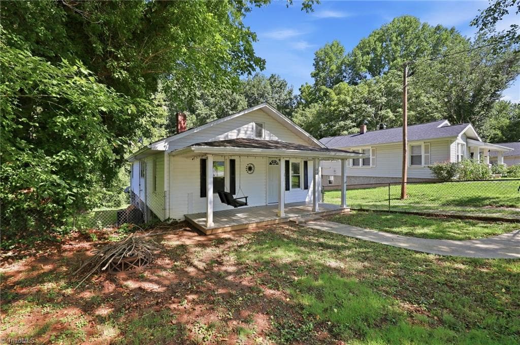 Stick/Site Built at 1313 Fairfield Drive, Winston-Salem NC 27127, Winston-Salem, photo 3 of 25