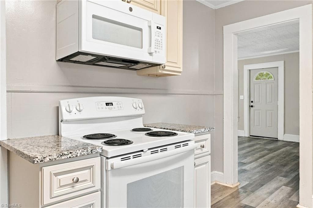 Stick/Site Built at 1313 Fairfield Drive, Winston-Salem NC 27127, Winston-Salem, photo 10 of 25