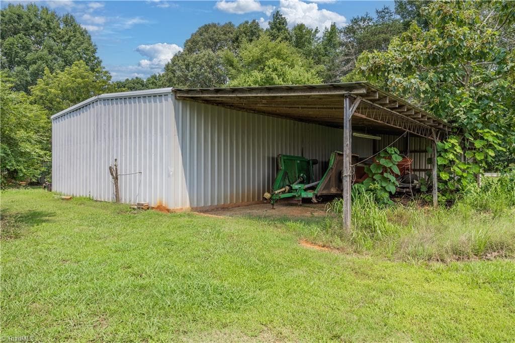 Stick/Site Built at 4988 Amick Lane, Liberty NC 27298, photo 39 of 50