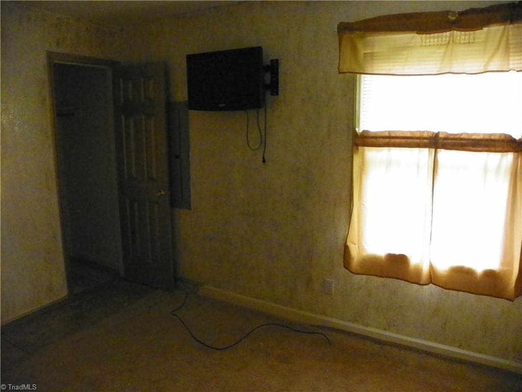 Master Bedroom, - 189 High Bluff Drive, Lexington NC 27295-9662, Lexington