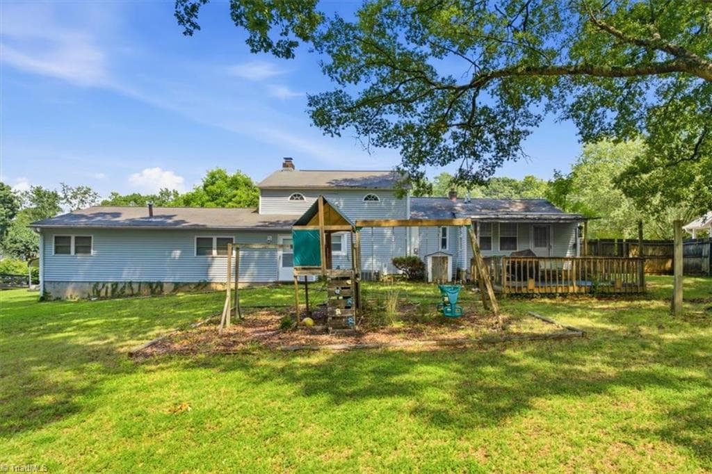 Stick/Site Built at 3914 Macarthur Road, Winston-Salem NC 27107, Winston-Salem, photo 28 of 34