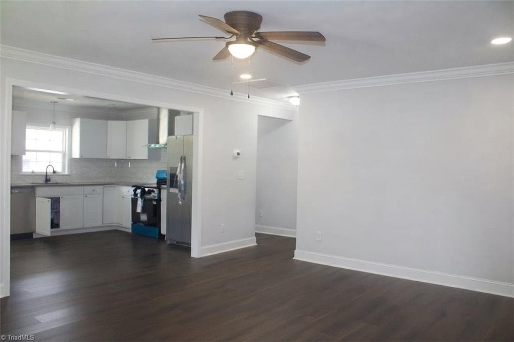 Stick/Site Built at 1000 Pine Circle Drive, High Point NC 27265, photo 3 of 14