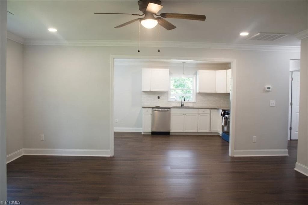 Stick/Site Built at 1000 Pine Circle Drive, High Point NC 27265, photo 10 of 14